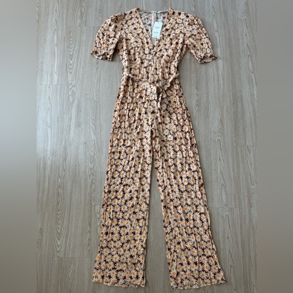 MNG mango retro daisy wide leg boot cut jumpsuit nwt - Picture 3 of 3